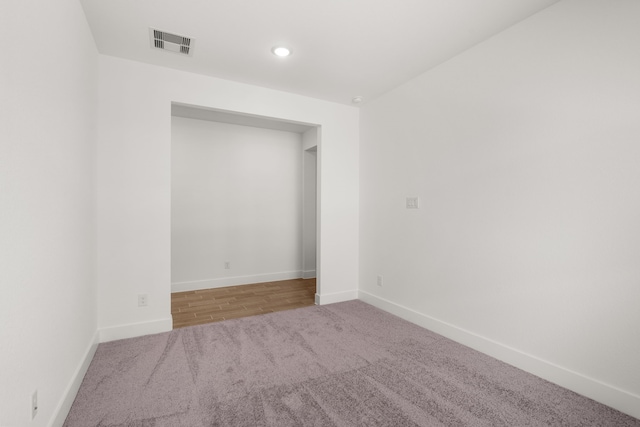 spare room with carpet flooring