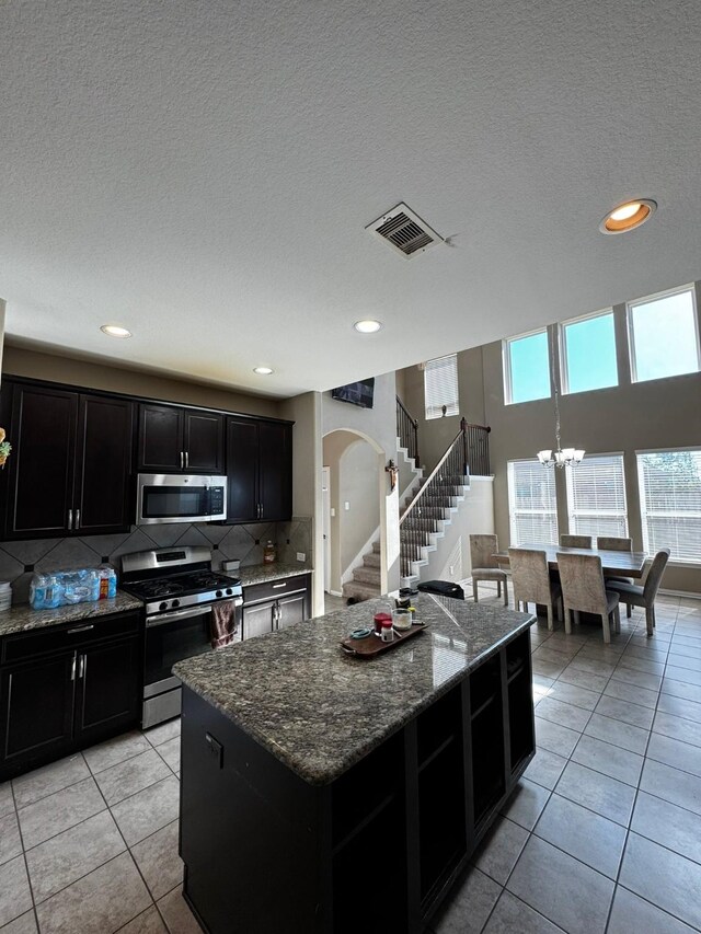 8507 Starling Ct, Baytown, TX 77521 - photo 3