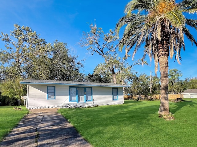 view of front of house with a front yard