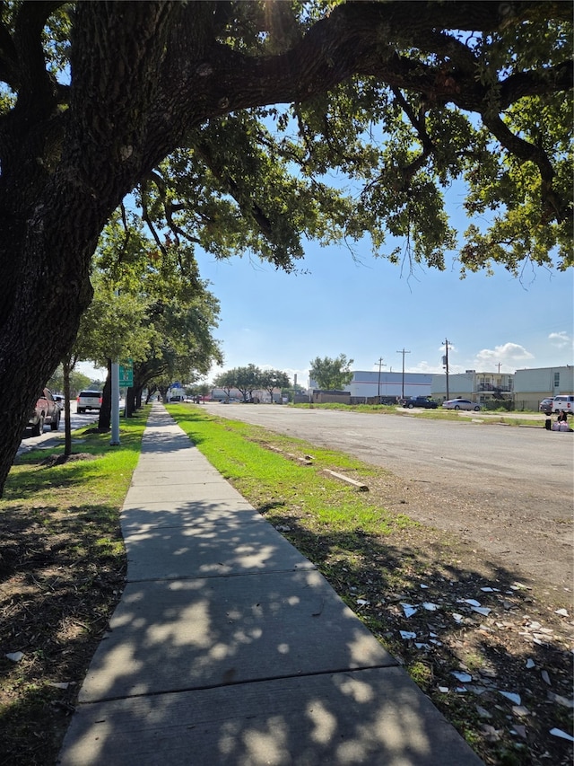 Listing photo 2 for 8200 Broadway St, Houston TX 77061