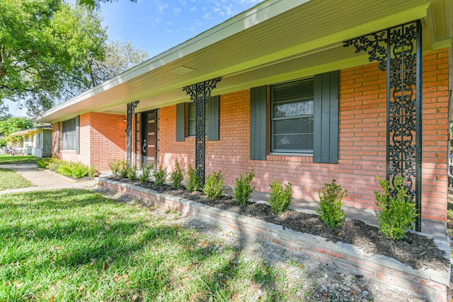 view of front facade with covered porch