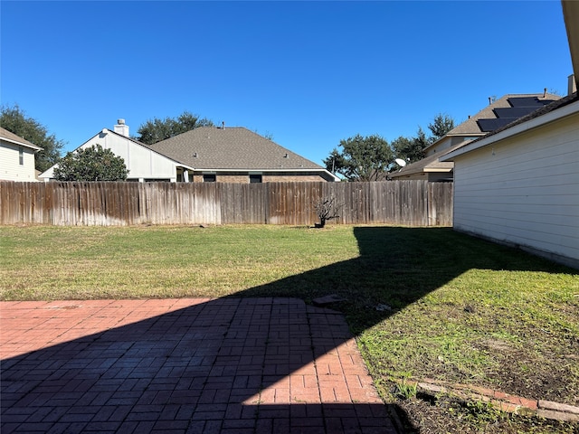 view of yard featuring a patio