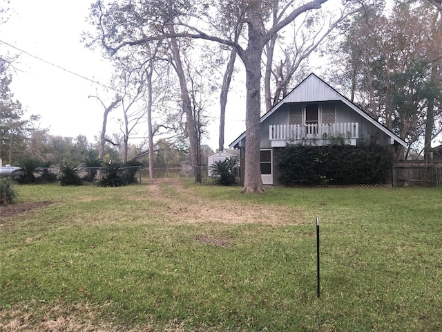 1544 E Taylor Lake Cir, Livingston, TX 77351 - view of yard