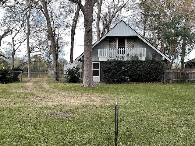 1544 E Taylor Lake Cir, Livingston, TX 77351 - rear view of property