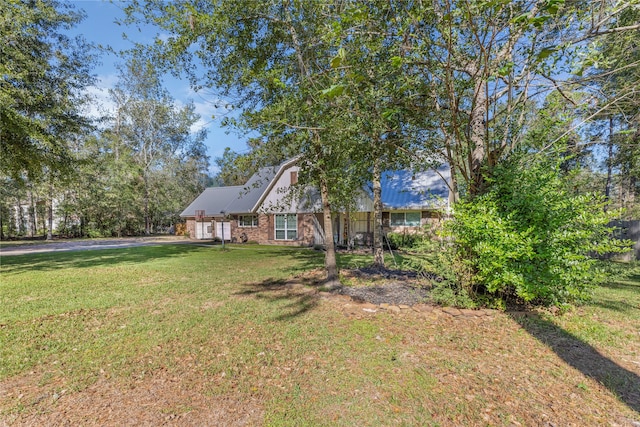 view of front of house with a front yard