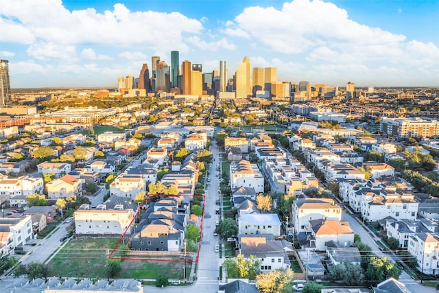 bird's eye view with a view of city