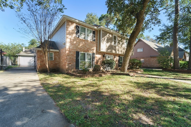 view of front of property featuring a front yard