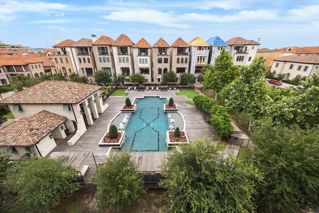 7523 Cuadro Ln, Houston, TX 77055 - view of pool with a residential view