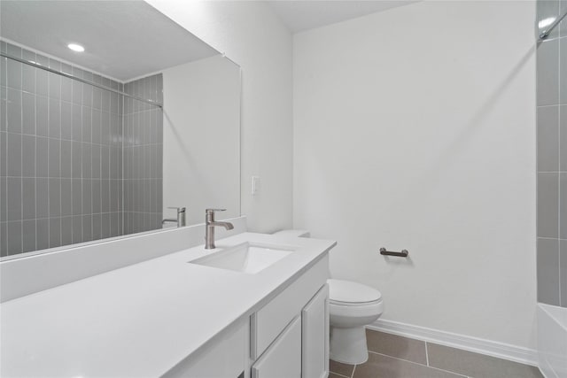 676 Imperial Loop, Alvin, TX 77511 - full bathroom with baseboards, toilet, recessed lighting, vanity, and tile patterned flooring