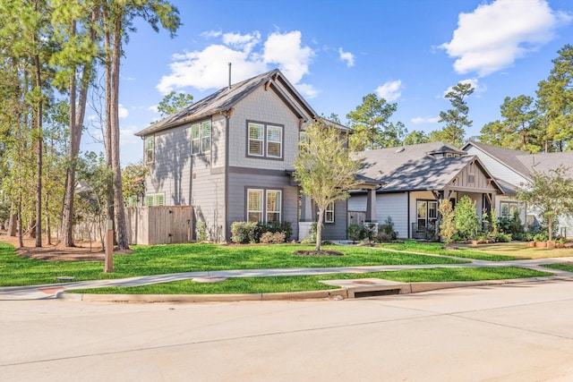 view of front of house featuring a front yard