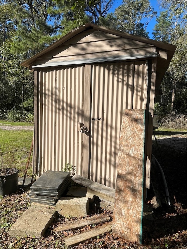 view of outbuilding