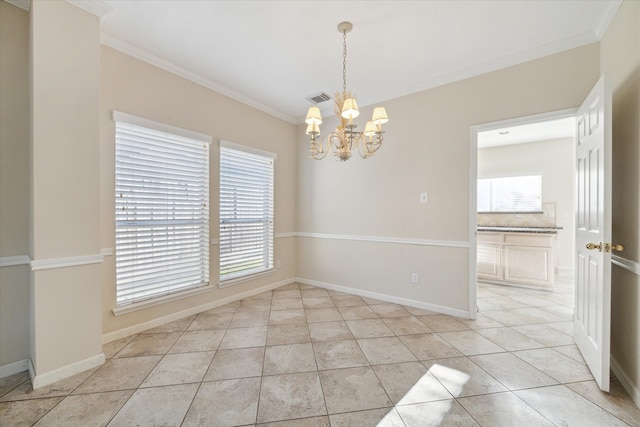 tiled empty room with a notable chandelier and crown molding