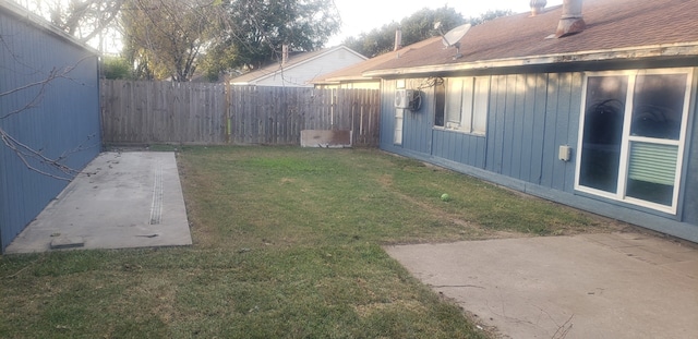 view of yard with a patio area