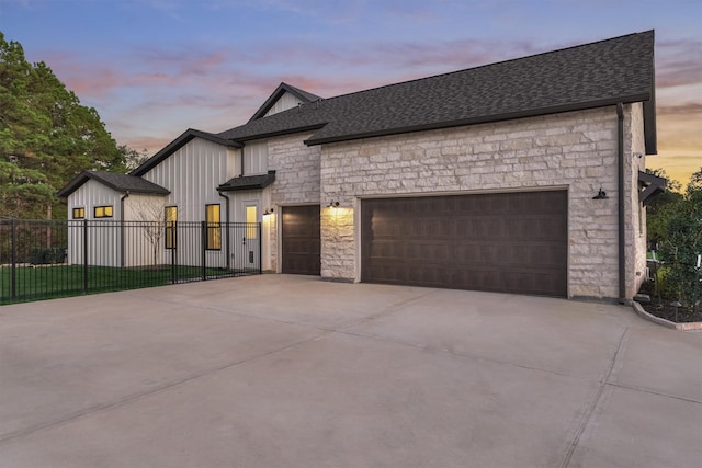 view of front facade featuring a garage