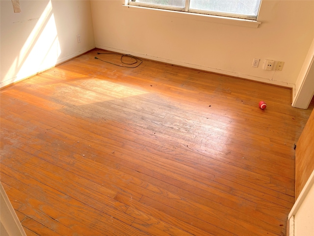 empty room featuring light hardwood / wood-style floors