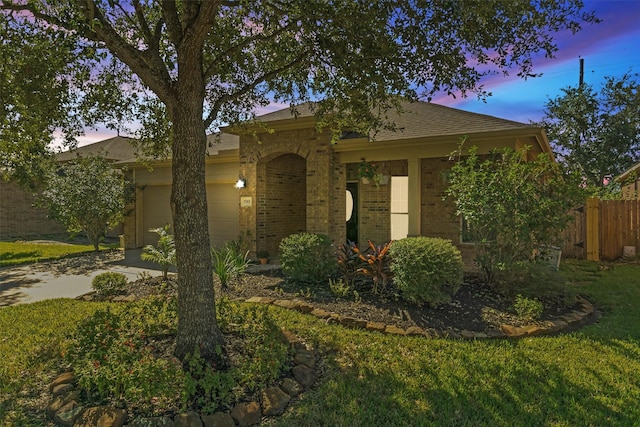 view of front facade with a garage