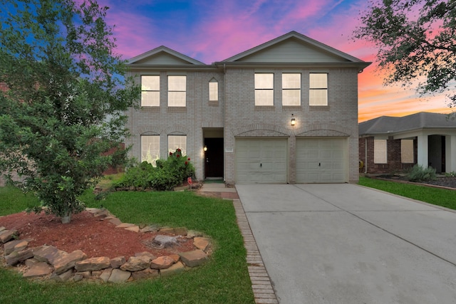 view of front property featuring a garage