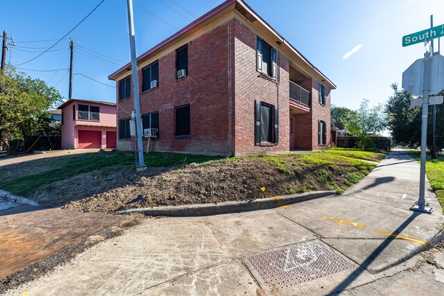 2201 Blodgett St, Houston, TX 77004 - photo 4