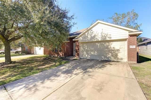 12211 Scarlet River Dr, Houston TX, 77044, 3 bedrooms, 2 baths house for sale