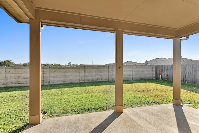 view of yard with a patio area