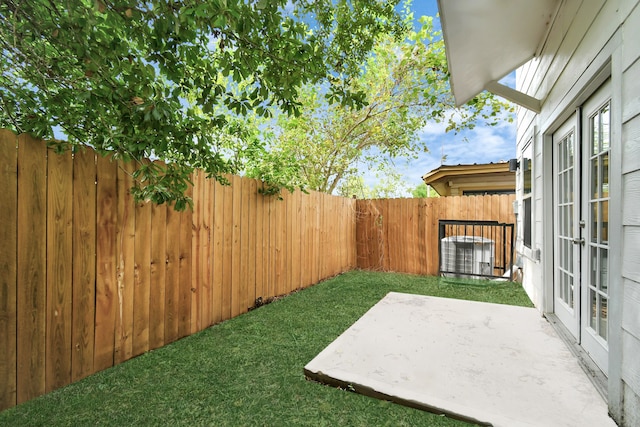 view of yard with a patio