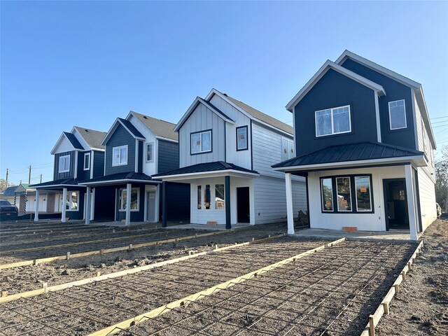 view of front of house with a porch