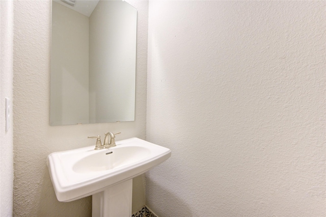 bathroom with sink