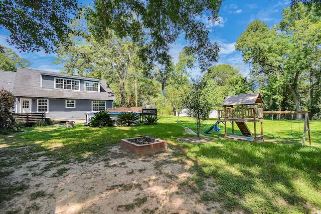 view of yard featuring a playground