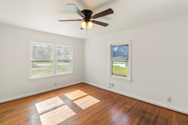 empty room featuring light hardwood / wood-style floors and ceiling fan