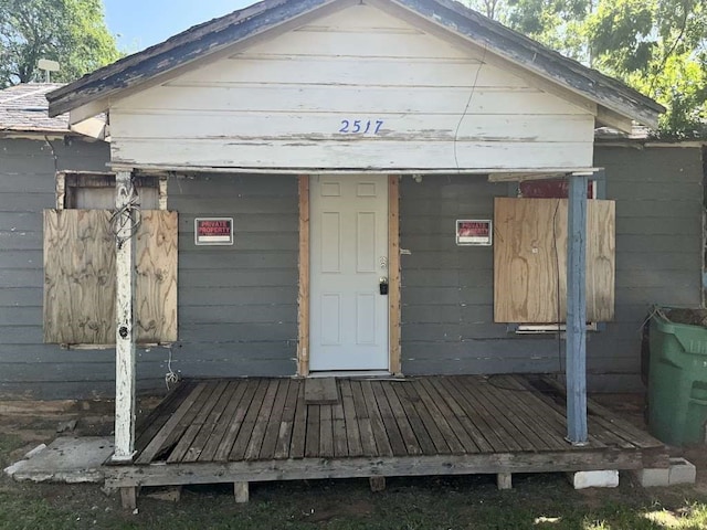 view of outbuilding