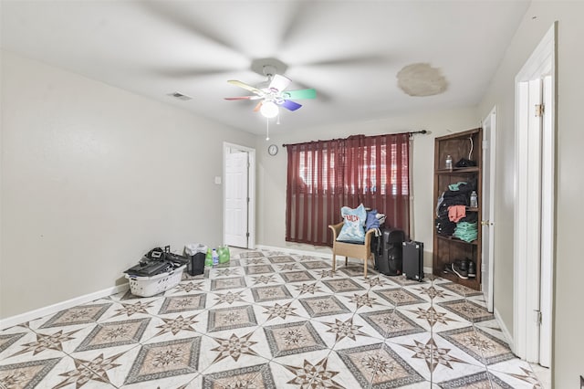 unfurnished bedroom with ceiling fan