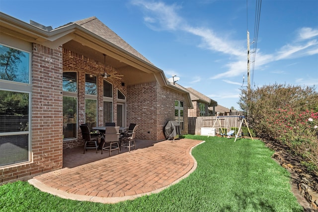 view of yard with a patio