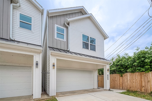 view of front of house with a garage