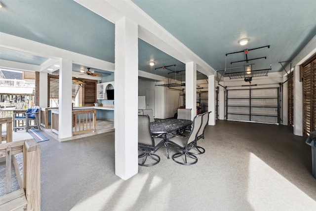 garage featuring ceiling fan