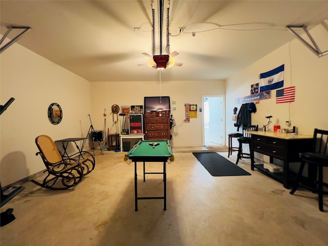 view of recreation room