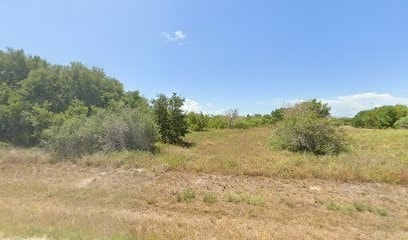 194 W Rustic Oak Ln, Rockport, TX 78382 - photo 2
