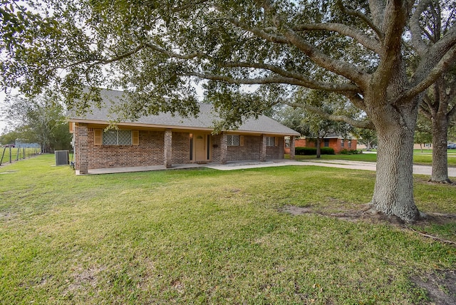 912 Spruce Ave, El Campo TX, 77437, 3 bedrooms, 2 baths house for sale