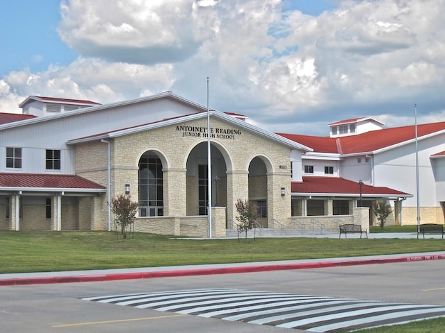 view of building exterior