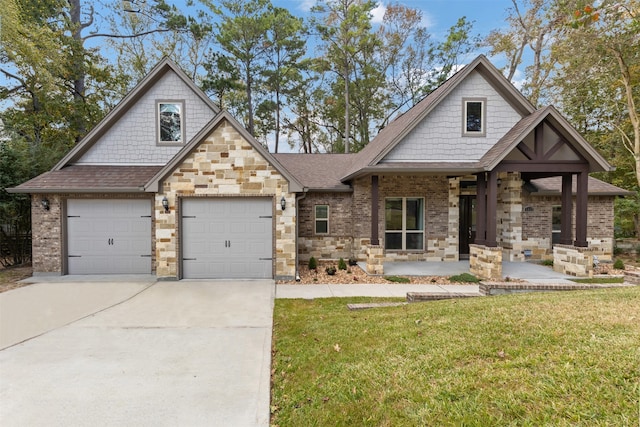 craftsman house with a front lawn, a porch, and a garage