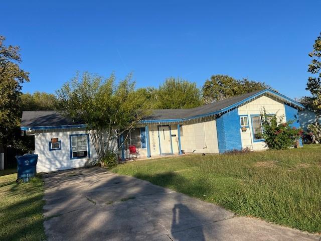 416 Fairmont St, Port Lavaca, TX 77979 - photo 4