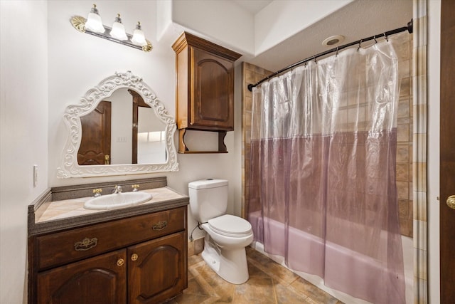 full bathroom with shower / bath combination with curtain, vanity, and toilet