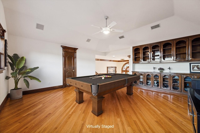 playroom featuring ceiling fan, hardwood / wood-style floors, and billiards