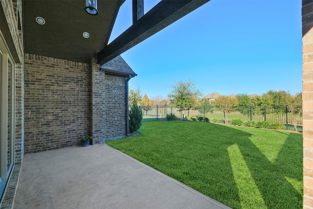 view of yard with a patio area