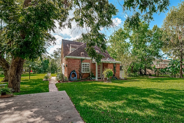 view of front of house with a front yard