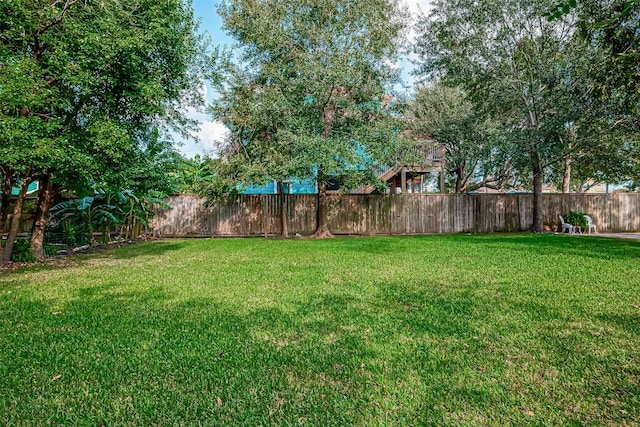 614 Clear Lake Rd, Kemah, TX 77565 - view of yard