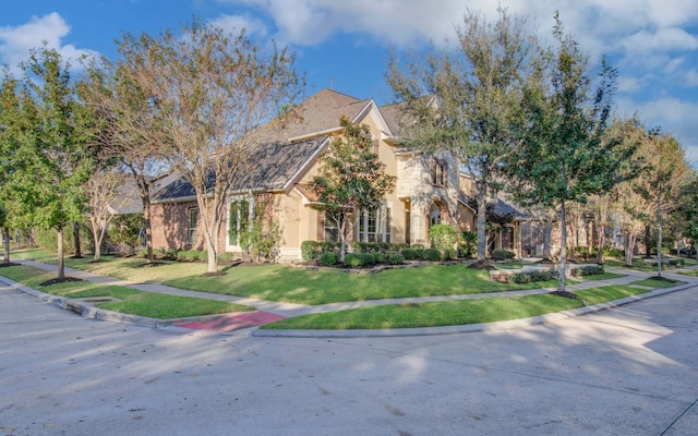 view of front of house with a front yard