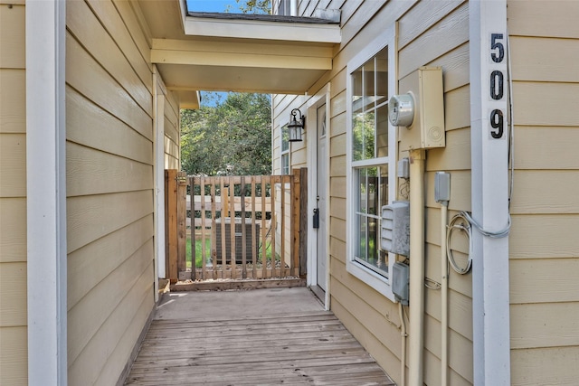 509 Spruce Dr, Conroe, TX 77302 - view of wooden terrace