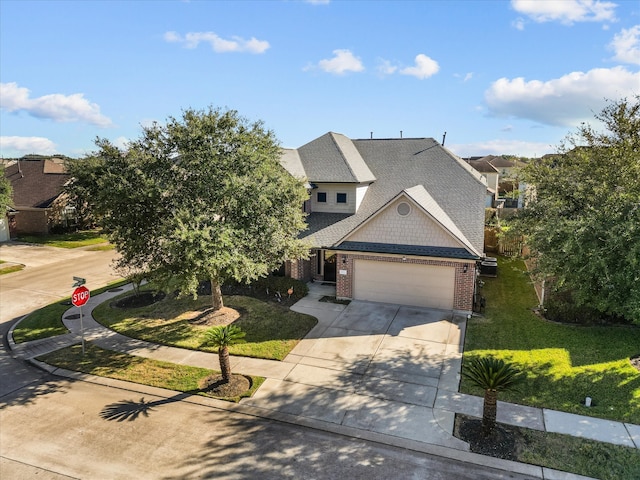 view of front of house with a front lawn