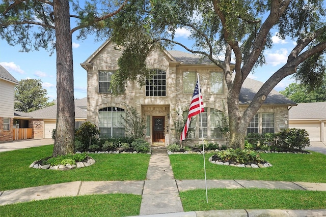 view of front of property with a front lawn