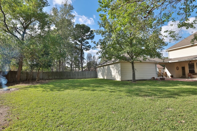 view of yard with a patio